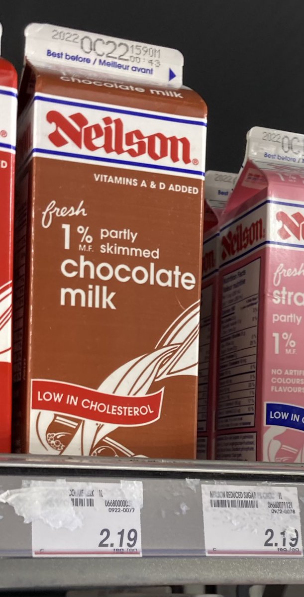 LeanderCampbell's tweet photo. Looking for a drink for the little one after she finishes her dance lesson.
At @ShopprsDrugMart I could get her 473mL of chocolate milk for $2.89. OR I could get 1L for $2.19 #UmmOkay #SharingIsCaring
I wish gasoline pricing worked this way… https://t.co/UtFLlxbewc