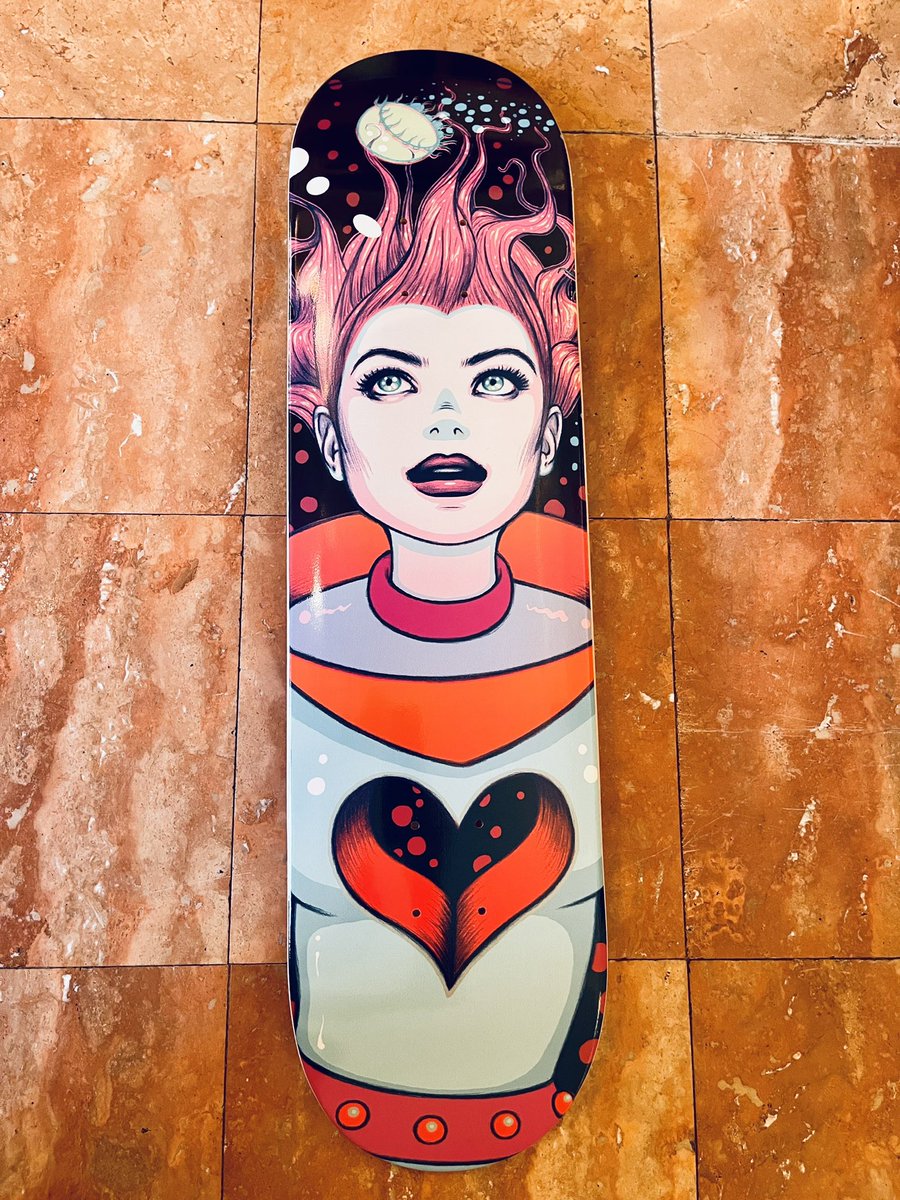 Jahnli's tweet image. This is the way to end an amazing week! So happy @1xRUN sent over my @TaraMcPherson board today! @nftgapcloser @biskuits5 @OrangeBagLady @Ms_Gekko @grebflow @MrRolexes can’t wait to put it up on the wall! My IRL gallery may be tiny but it means a lot to me!