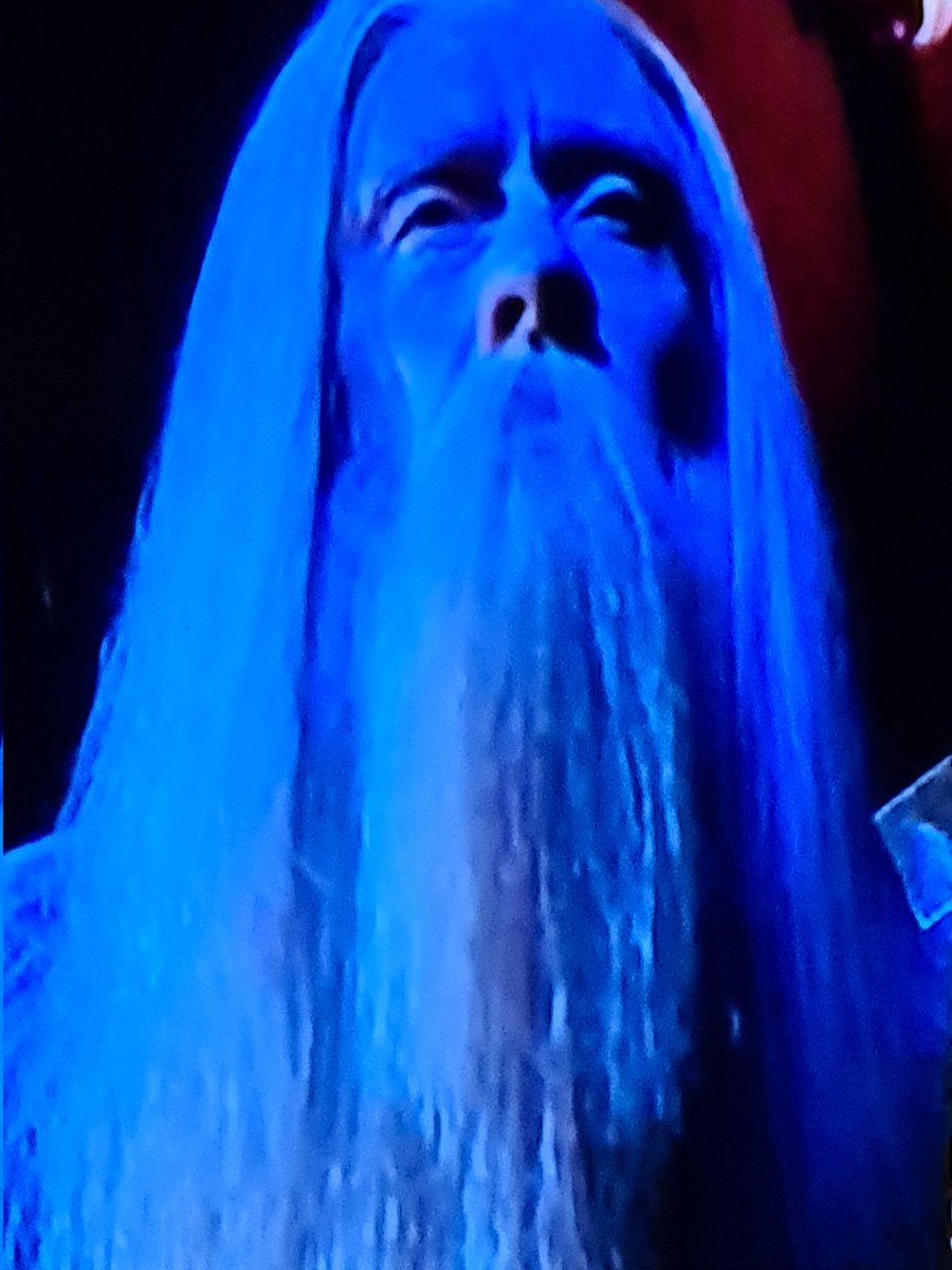 Errydraven's tweet photo. Was hat Saruman in dem Film zu suchen?
#TheNorsemen
#WiWiWikinger
#AlleAnDieRuder
#SchleFaZ https://t.co/fN8CpfD4ru