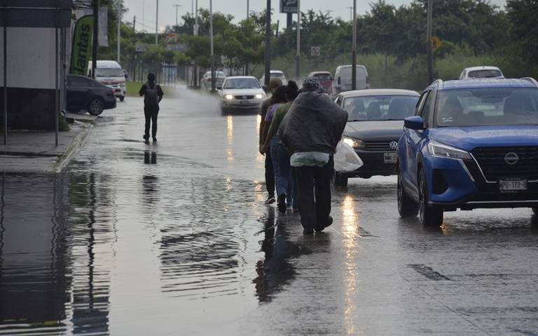 Planoinforma's tweet photo. ¡Se vienen las lluvias! Impactará #Karl esta noche en Tabasco. La tormenta tropical tuvo un desplazamiento errático que cambió su dirección. Así las cosas: https://t.co/ilNSgPJExX
#Ciima https://t.co/GhthajvhAX