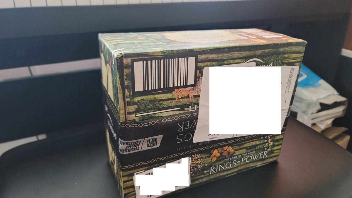 URCommonSense's tweet photo. @Nerdrotics They are spending HUGE money to advertise on their packages. This is NOT cheap. Custom Tape, Custom Printed Boxes, the whole package covered. Amazing. #RIPROP #RingsOfPrime https://t.co/Lf5SyOiEGe