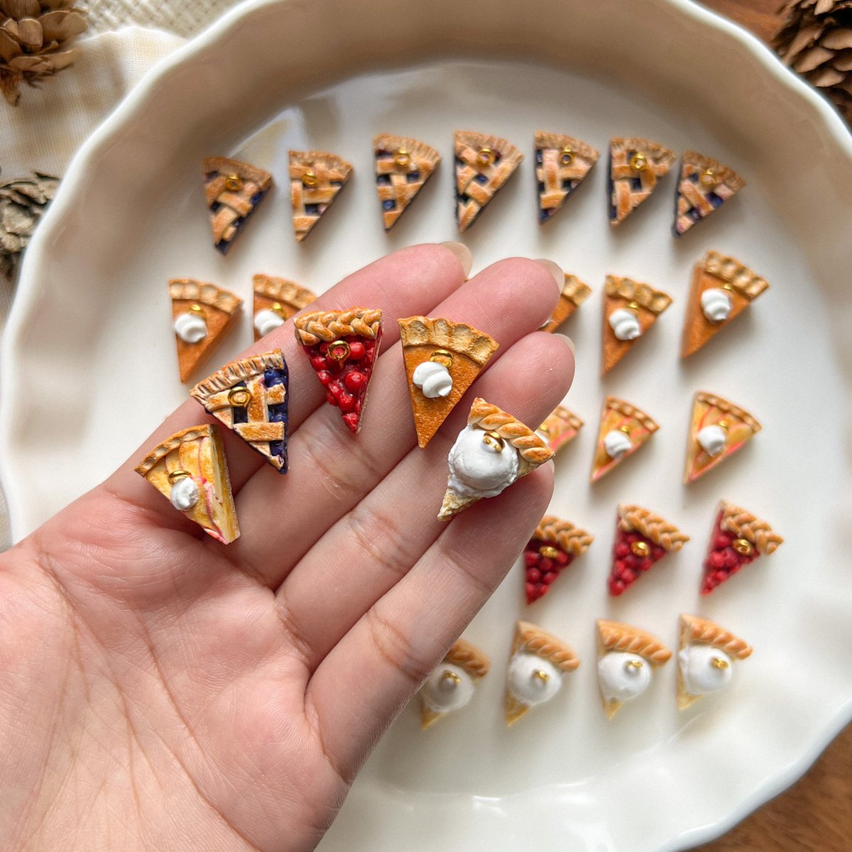 teeny tiny pie slices! 5 flavors for you to choose from 🥧🍂