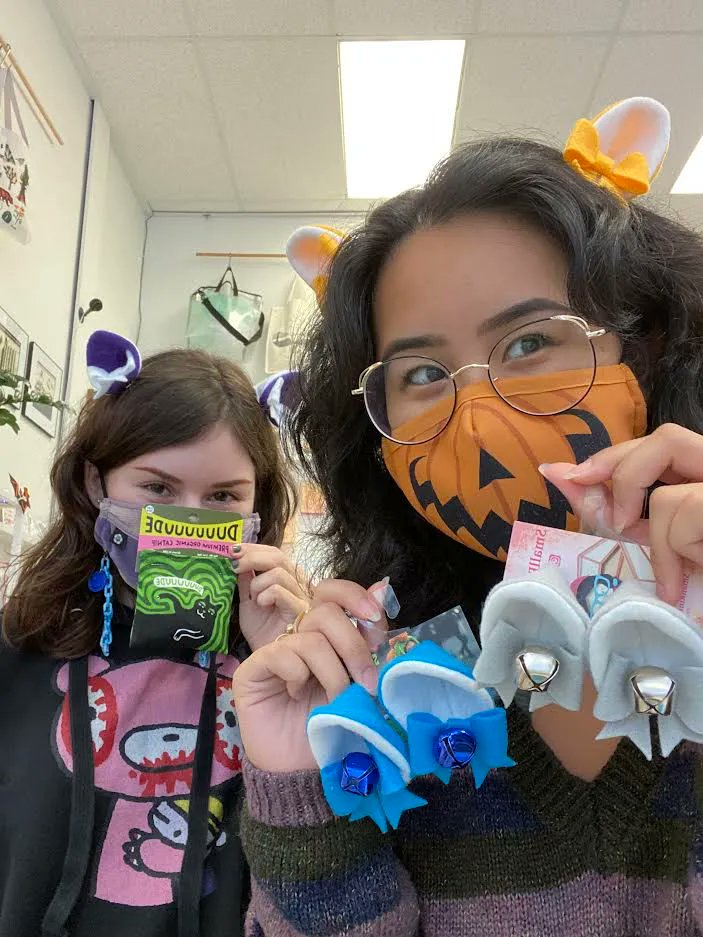 These adorable felt cat ear clips are by maker <a href="/smallrinilady/">SmallRiniLady @HomeVegging</a>! (Bellevue, WA) We have multiple colors and designs- some with beautiful bells and cutesy bows. 🎀 Need to complete your Halloween costume or want to cosplay as a cute kitty cat? We have plenty of ears available!