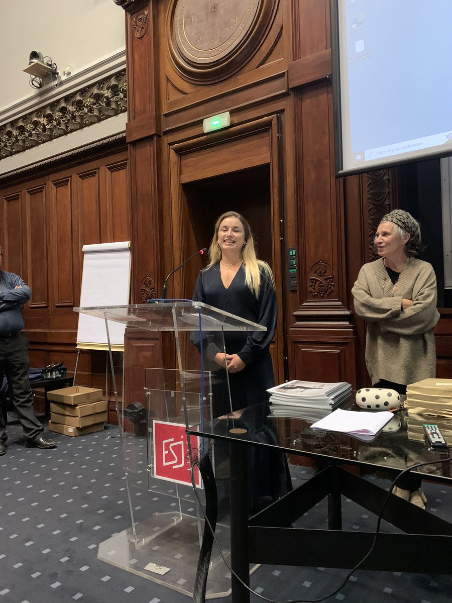 dbrunon's tweet photo. Lauréate du 4ème prix Maurice Deleforge @BeaugeLucie pour un portrait de la doyenne de l’humanité publié dans @libe ! Bravo à elle et profitez en pour glisser dans ses DMs si vous voulez embaucher sa belle plume ! https://t.co/NjfKRpkJvN