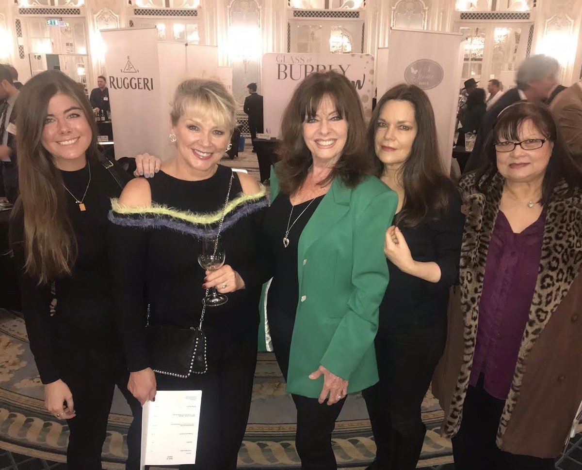 vickimichelle's tweet photo. Happy Birthday Fabulous Francoise Pascal. Great mate and lovely lady. Brilliant memory recently at the Glass of Bubbly Awards with Cheryl Baker Francesca Gonshaw and my Louise. Hope you’ve had a fab day. @Fpascal @Cherylbaker @francescagonsh @little_loubas #ColdSun #FridayVibes https://t.co/J41Qsas7zp