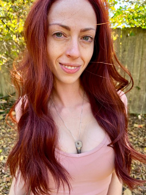 Don&rsquo;t cum. Denial is better. Stay in chastity. 🔒 💋 https://t.co/AxlJn2890O