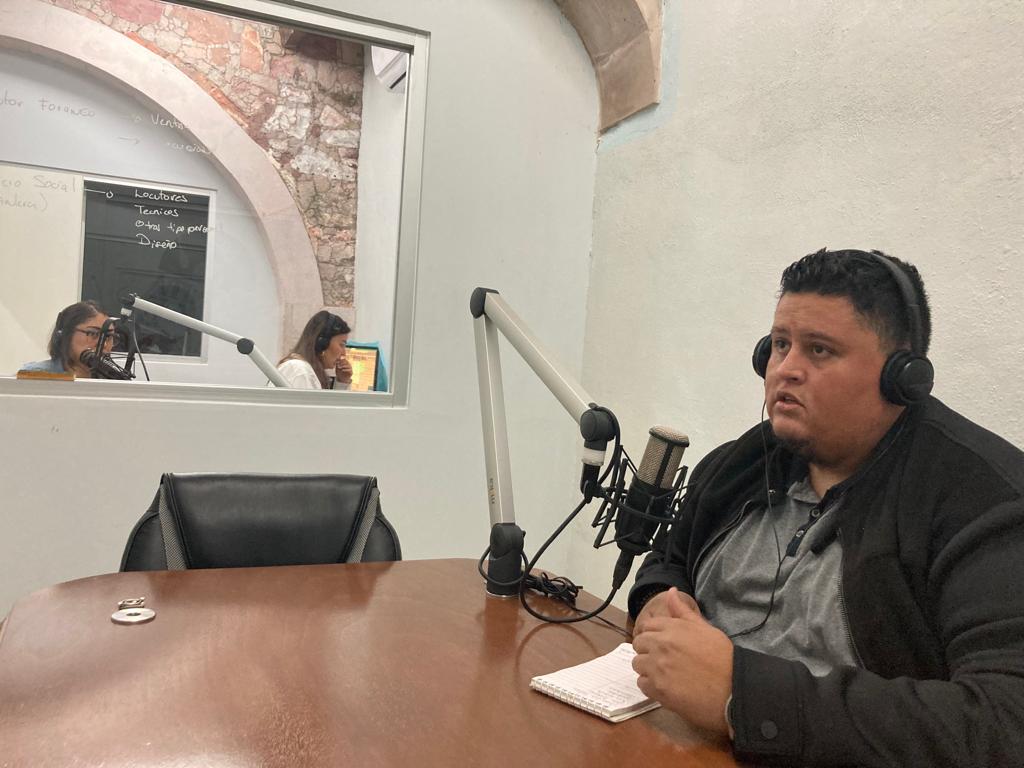 COZCyT's tweet photo. El Dr. Rubén Delgado estuvo presente en entrevista con La Bonita del Norte, para hablar de los proyectos desarrollados en el Laboratorio de Software Libre #LabSoL, sus avances y resultados. https://t.co/O1st6IHzaQ