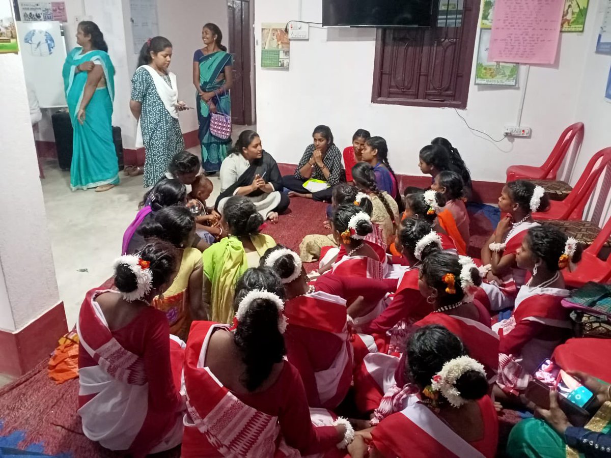 Tejaswini_Jh's tweet photo. State Team visited Khunti District to Assess & Monitor the ongoing Bridge education activities and Skills Training programs under Tejaswini Project on 14th October 2022
#SupervisionAndMonitoring
#BusinessSkillTraining #VocationalSkillsTaining #bridgeeducation
#AGYW #tejaswinijhar https://t.co/4Ijupmbhkm