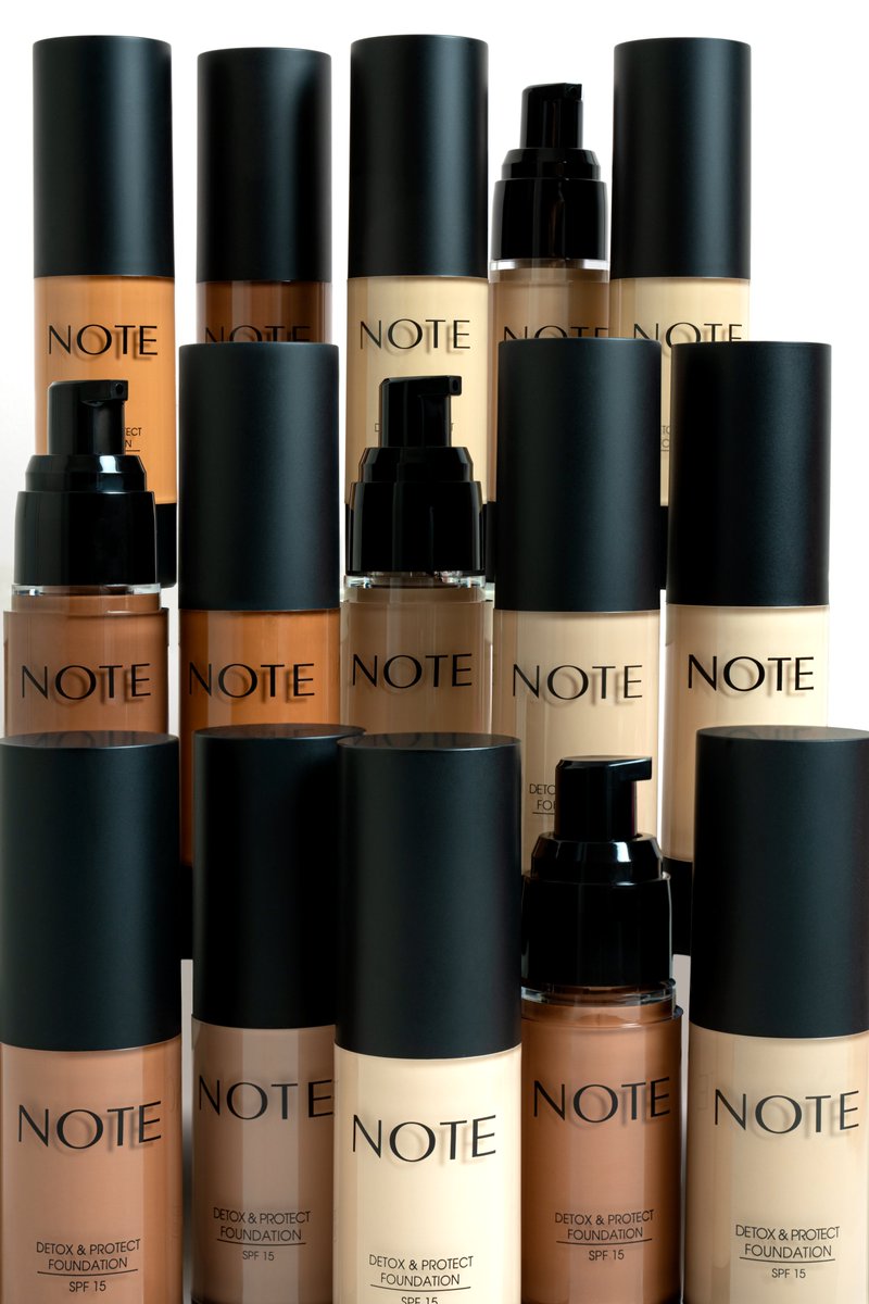 ¡Prueba y descubre tu tono perfecto! Explora las 24 opciones de nuestra Note Detox and Protect Foundation. Te encantará su textura cremosa y su alta cobertura. Contiene antioxidantes para hidratar, suavizar, desintoxicar y proteger tu piel. 
#NoteCosmetique #SpreadBeauty