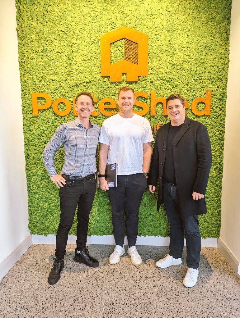 davebarna's tweet photo. Great to see @jamieheaslip doing office hours for @stripe @portershed ahead of the big match and intro him to @connachtrugby sponsor @we_are_intuity @RuaneDave ahead of the match tonight #CONvLEI https://t.co/jN0ejpQSCV