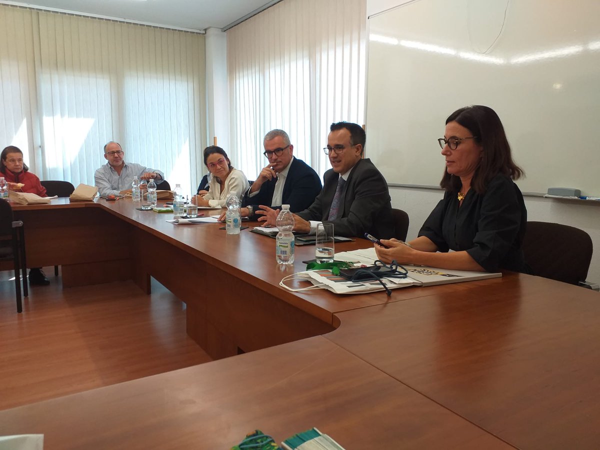 Wrapping up an intense week 1/2: Tuesday I had the honour to analyze #SLAPP from a law &amp; econ perspective with <a href="/GDomenechP/">Gabriel Doménech</a> at the <a href="/derecho_uam/">Facultad de Derecho | UAM</a>