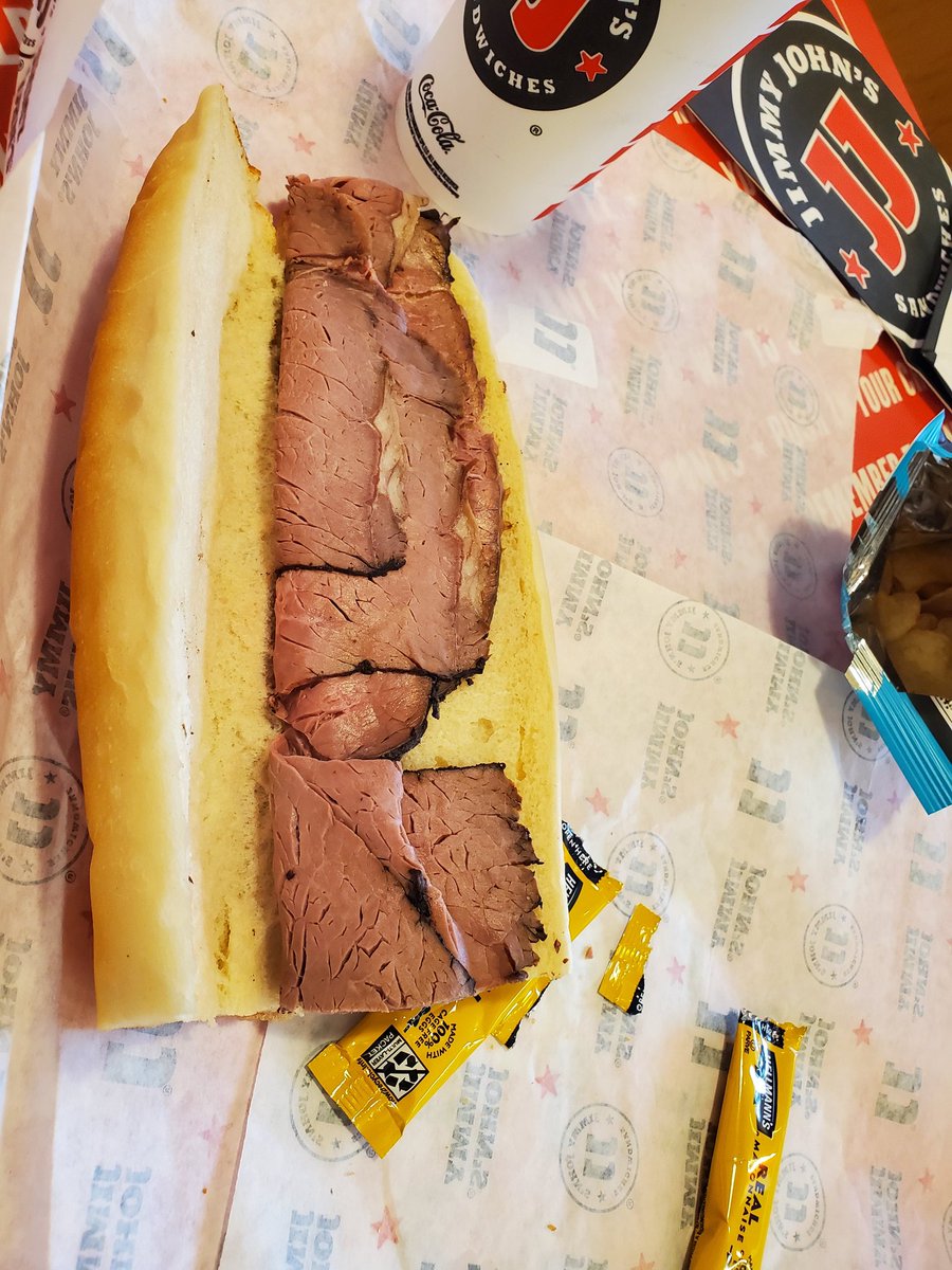 KenCosco1's tweet photo. @jimmyjohns is this supposed to be the amount of roast beef on my "Giant"? Really? https://t.co/peHDkvS3mh