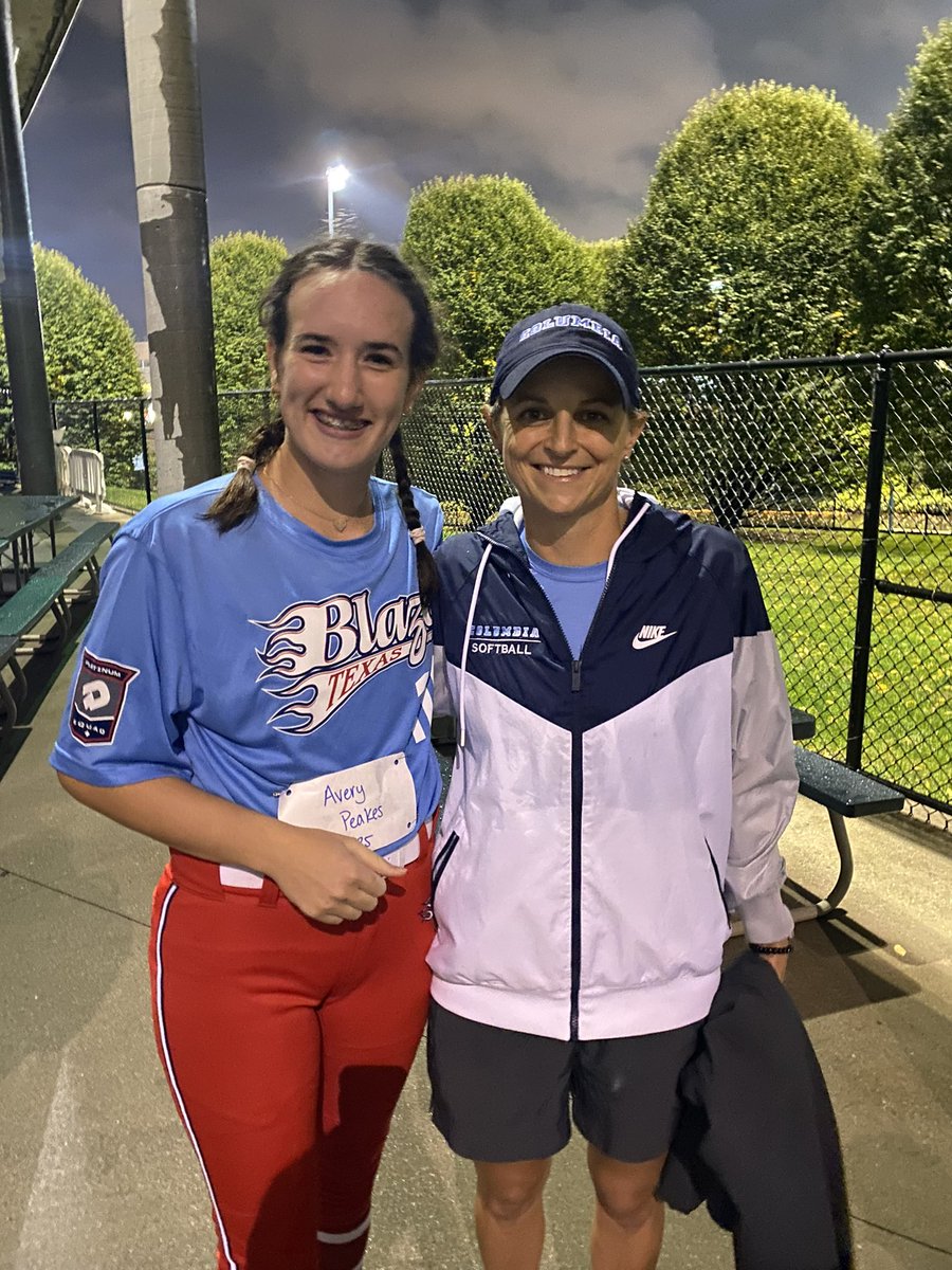 averypeakes's tweet photo. Had a great time at the @CULionsSoftball camp even though it poured!! Thanks @JenTeague24 @CoachSmith2121 @CoachKrysiak! Hope to visit again on a sunny day! @18UBlazeGoldKtx https://t.co/OAgCbg2woP