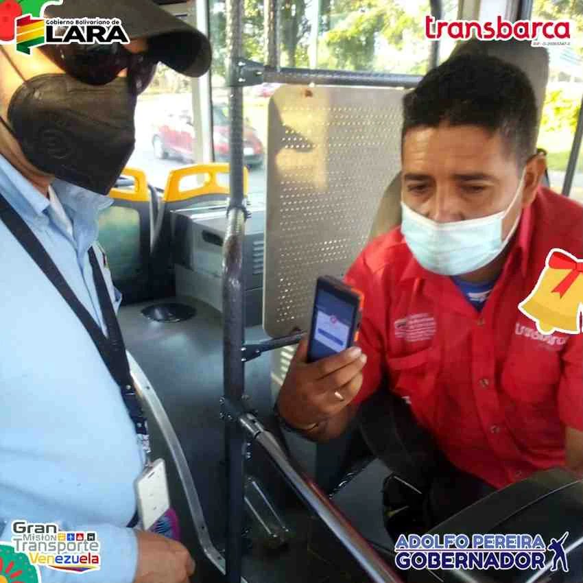 mintransporteve's tweet photo. #DeInteres🧾VeTicket pago 100% digital 📡 📍Ahora puedes cancelar tu pasaje con el sistema #VTicket 🧾🚉en todas las unidades de @Transbarca identificadas con la etiqueta azul. https://t.co/ZzfPSinuH2