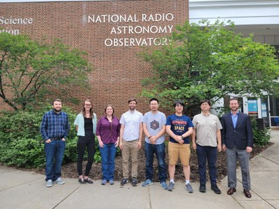 The deadline is today! 📡ALMA Ambassadors Program! Up to USD$10K Research Grant for postdoctoral researchers, senior graduate students, and early career researchers. Applications are now open. ⬇️ science.nrao.edu/facilities/alm…