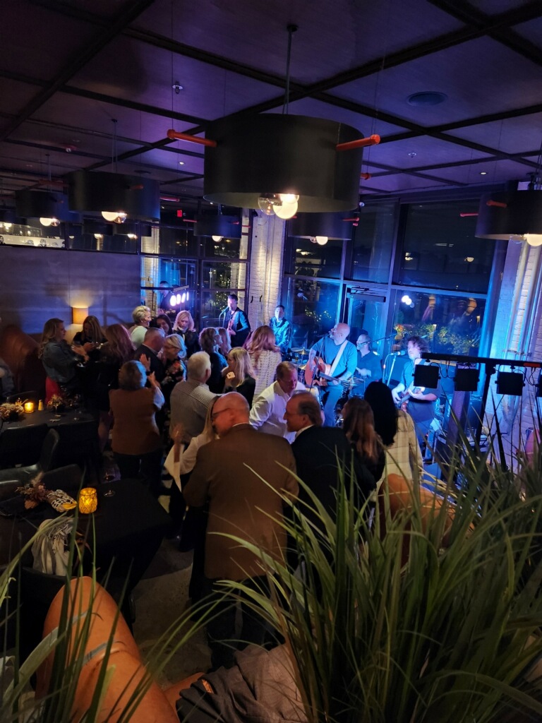 WayzataLEC's tweet photo. THANK YOU @6smith and all of guests at last night's fundraising dinner event. First-class food, great guests, and terrific music. The fundraiser is crucial to @thewayzataconservancy's efforts in lake shore restoration, creating a learning center,  and a lakefront boardwalk. https://t.co/RQcrDXhvvG