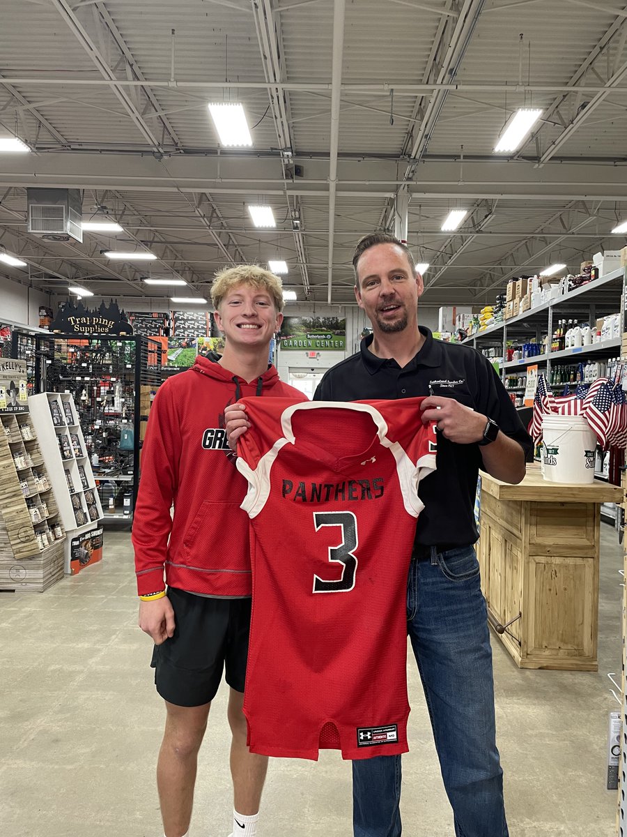 GreatBend_FB's tweet photo. Our 2022 Seniors went out into the schools &amp; community to reach out to those who have made an impact on their lives. The players wrote a "Thank You" &amp; presented their person with their jersey to wear tonight.
Thank you for all that you do to support these young men! https://t.co/zHqJ38qvQw