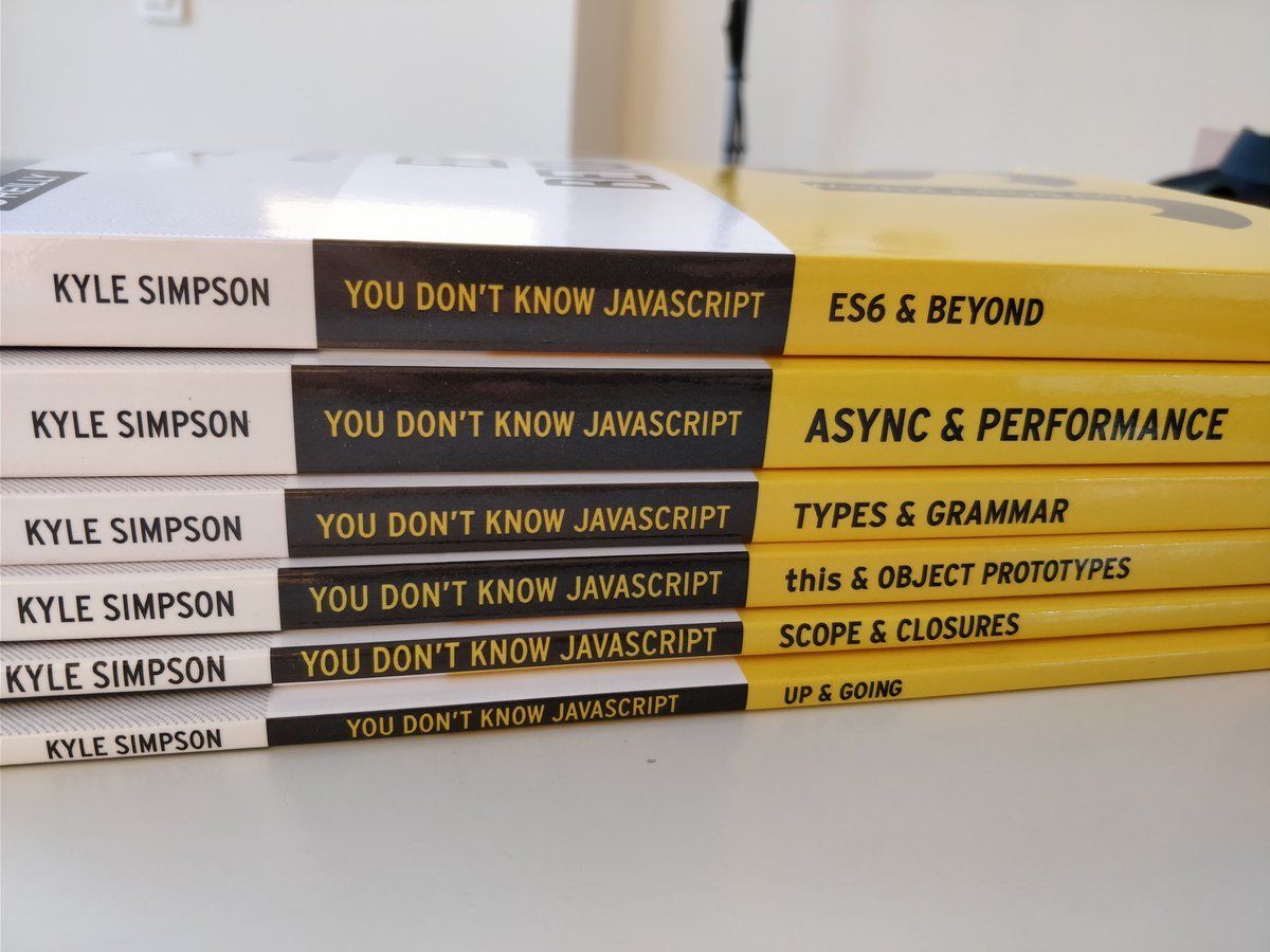 midudev's tweet photo. ② You Dont Know Js

La exitosa serie de libros de JavaScript de Kyle Simpson.

- No está pensado para aprender desde cero
- Es para dominar todos los conceptos del lenguaje

En algún momento hay que leerlo FIJO.

⇒ https://t.co/yjgvq2RtOn https://t.co/bCeA1UJhjT