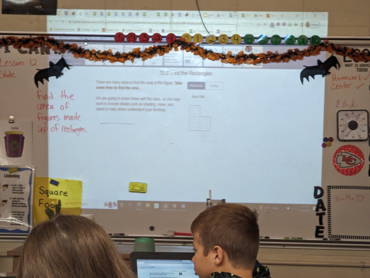 Witnessed 3rd graders working on area computations and personal narrative editing. LOVED <a href="/stephahrenholtz/">Stephanie Ahrenholtz</a>  <a href="/hcsdcyclones/">Harlan Community School District</a>  using DESMOS. Students actually teaching class. Real world application of technology. Thanks for being brave and trying something new. #rockstarteacher