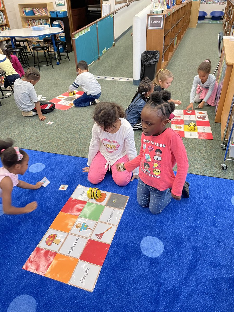 MrsLibraryMedia's tweet image. Fall coding with Bee Bots in 1st grade. 🐝🤖@MacdSchool #primarycoding #mpslms #WhateverItTakes