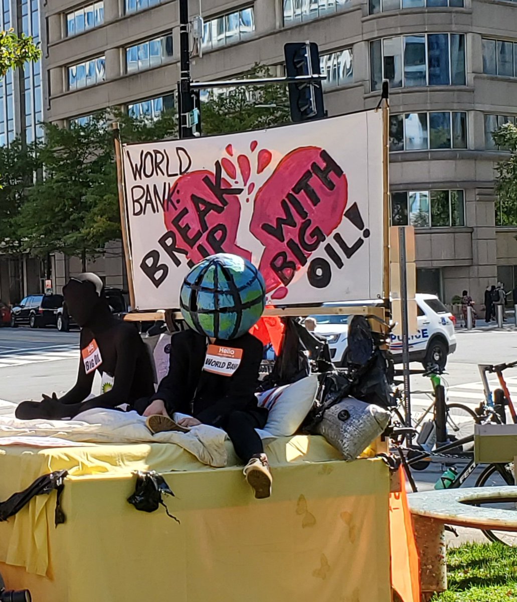 niramer24's tweet photo. More calls for climate action and justice @WorldBank, #CancelTheDebt! #ForPeopleForPlanet
#DebtEmergency https://t.co/iT83r6HP7L