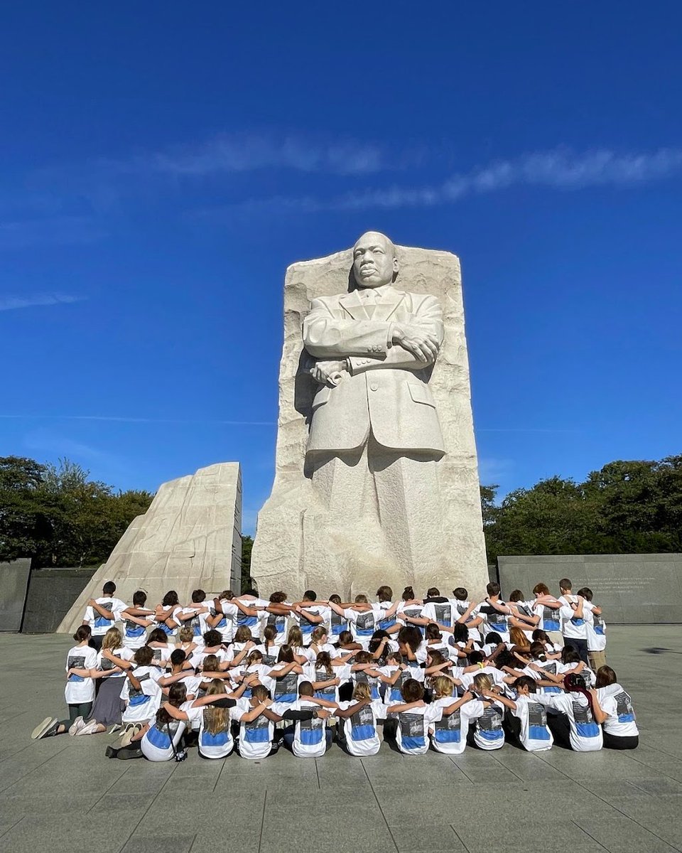 Landmarkedutour's tweet photo. Another great trip is in the books for The Summit Country Day School! #embarkwithlandmark #8thgradedctrip #touroperator #mlk #nps #washingtondc https://t.co/5zG8B5SUIa