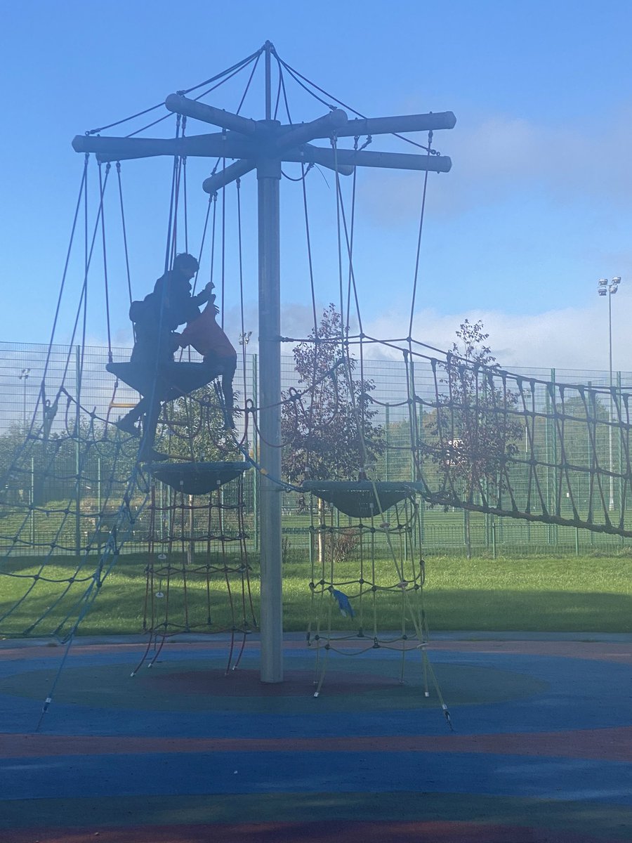 BalgreenPrimary's tweet photo. #primary4b had a super fun Friday morning creating their own reflective backpacks to teach us all about keeping safe..and ended it with trip to the park. What a way to end the term! https://t.co/4rcu6QMm3Z