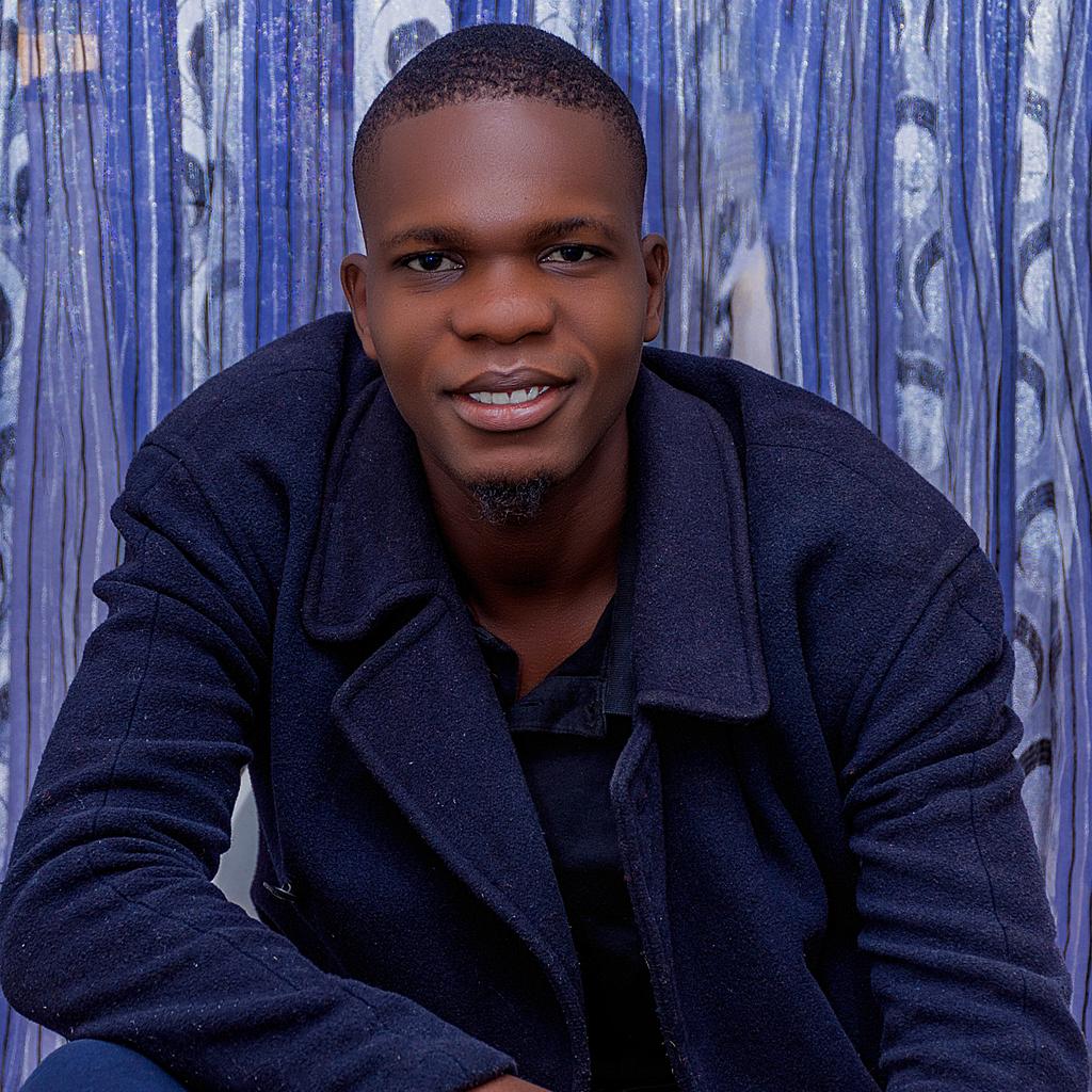 promotingjos24's tweet photo. Have you seen a fine boy today?
shey i dey enter ya eye?🥰
i be that #Tarok Jos BOI weh be Dj 🔥💃🕺
May this weekend be the weekend of Breakthrough in your Businesses, Families and All that you do AMEN🙏🙏👊
#PromotingJOS #Heartbreakonweekend #APrayer4Liquorose Davido FC https://t.co/9Sn2qWkFsN