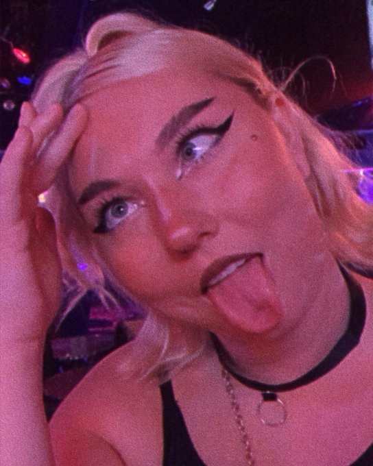 Look me in my eyes, don&rsquo;t that feel nice? Lol #ahegao #aheagoface #stripper #AhegaoTongue #blondes https://t<a href="/tag/blondes"class="tags"><span>#blondes</span></a><a href="/tag/stripper"class="tags"><span>#stripper</span></a><a href="/tag/ahegao"class="tags"><span>#ahegao</span></a><a href="/tag/aheagoface"class="tags"><span>#aheagoface</span></a><a href="/tag/ahega"class="tags"><span>#ahega</span></a>