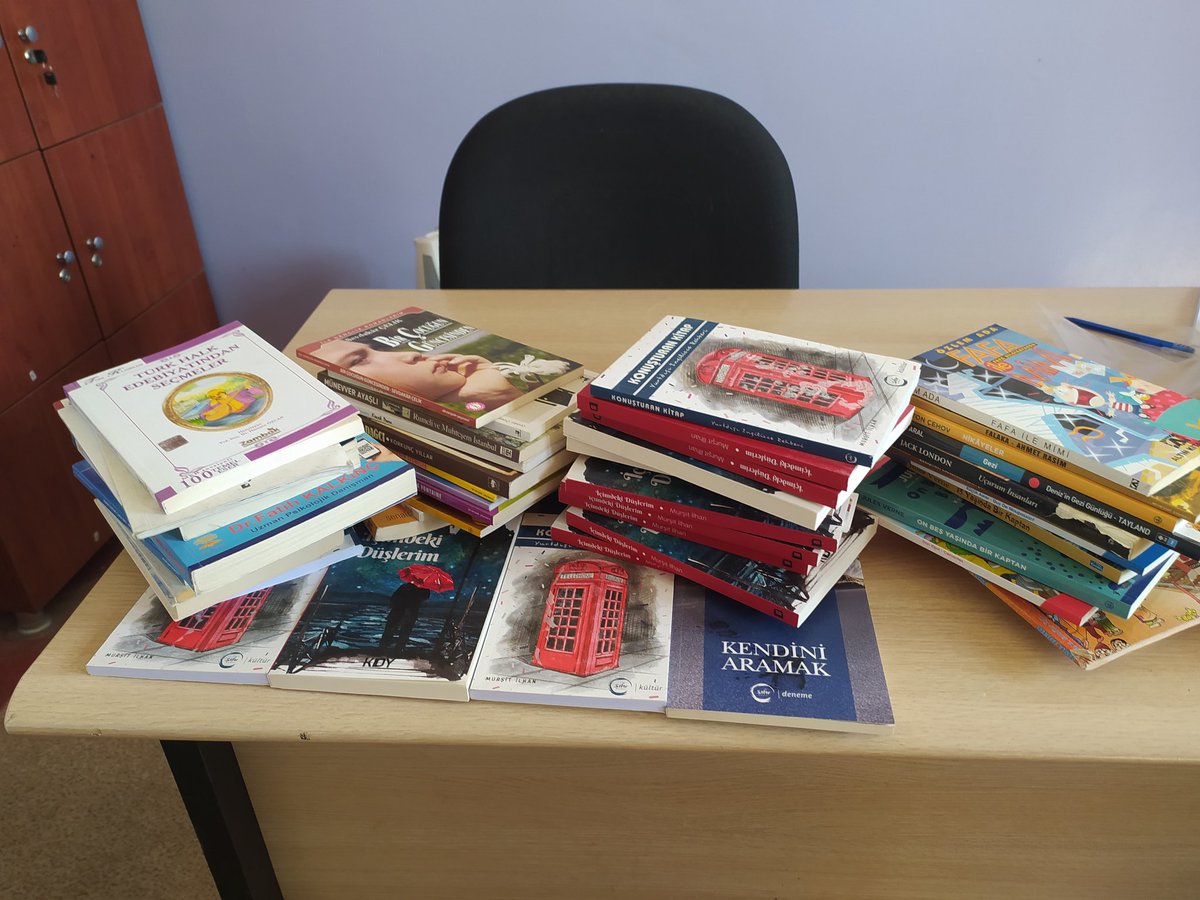 Okulumuz beden eğitimi öğretmeni Hasan İlter hocamızın çabalarıyla yazar Murşit İLHAN ın katkilariyla okul kütüphanemize 300 adet kitap kazandırdık.Okulumuz adına teşekkür ederiz Murşit İLHAN.
<a href="/harrani63/">AHMET DEMİR</a> <a href="/EyyubiyeMem63/">Eyyübiye İlçe Milli Eğitim Müdürlüğü</a> <a href="/ali_kbulut/">Ali Karabulut</a> <a href="/mehmet_cakmak63/">mehmet çakmak</a> <a href="/hasanacaboga/">hasanacaboga</a> <a href="/sanliurfammem63/">Şanlıurfa İl Milli Eğitim Müdürlüğü</a>