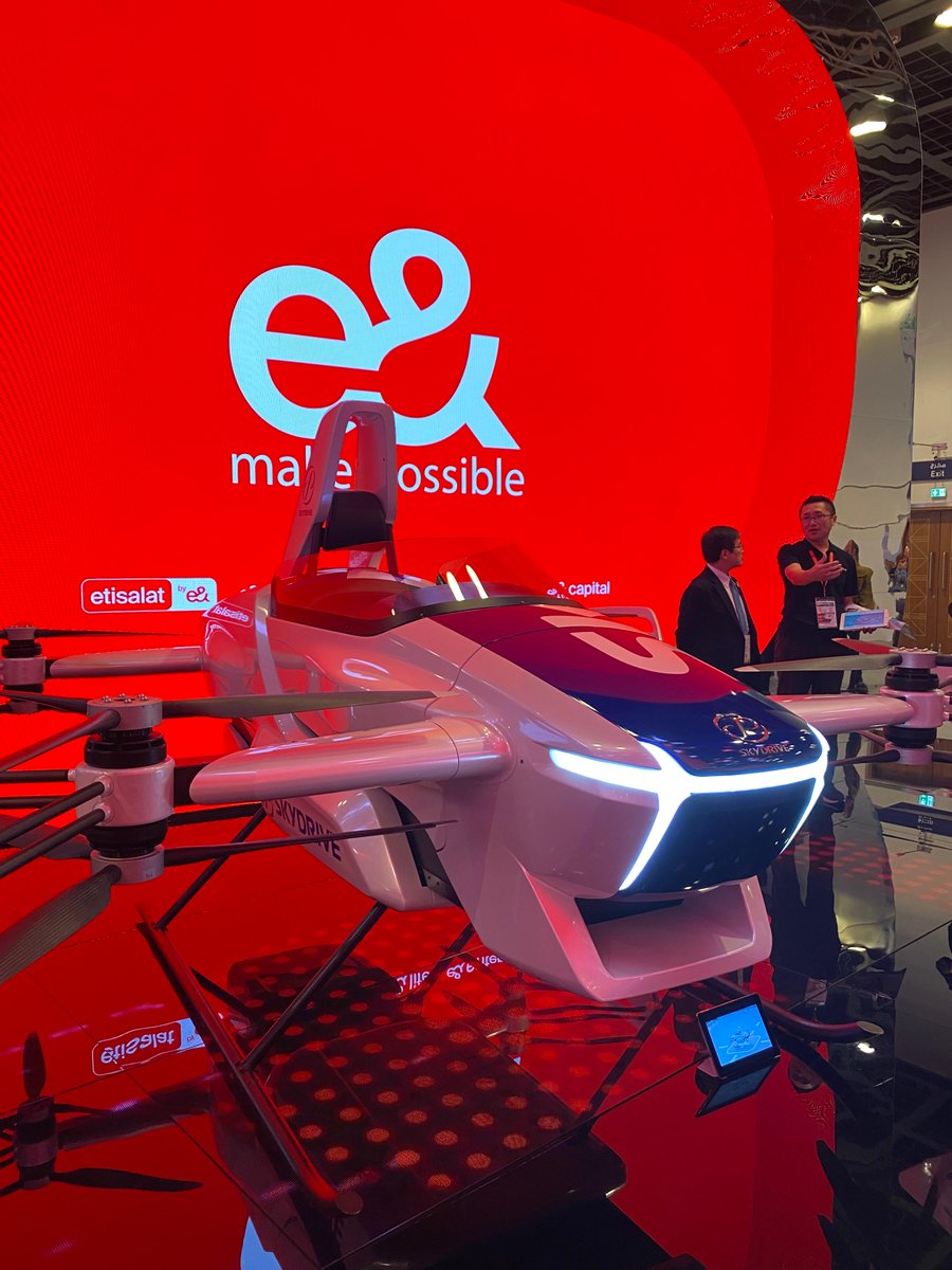 The final day of #GITEXGlobal2022. The #Metaverse is a key topic for governments, organizations, and individuals. UAE is identifying and leading the new frontier with a vision and ambition to advance economic growth and we are delighted to be part of it. 
hubs.la/Q01pPXh70