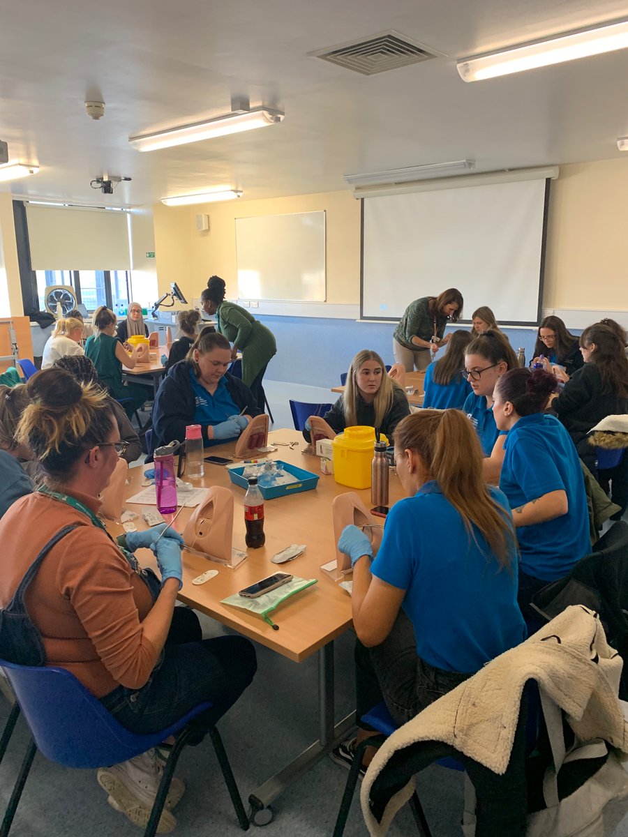 UoN_Midwifery's tweet photo. It’s been a busy week for 2009 with their 3rd year midwifery skills sessions. We finished today on Newborn Life Support and Perineal Repair. Next week 2209 start their 1st year midwifery skills. #SIMMOM will be back in use! @UoNSkills @UoN_SHS @Laerdal_UK https://t.co/RywGTiwO7o