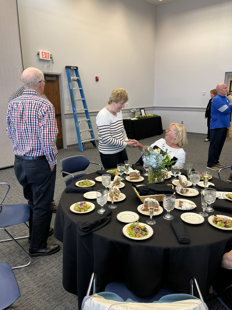 ThomasMoreKY's tweet photo. Congratulations to the Thomas More University Class of 1972 who were on campus today celebrating their 50th class reunion! #ClassOf1972 #Alumni #MakeItMore https://t.co/l8HpH2mIVB