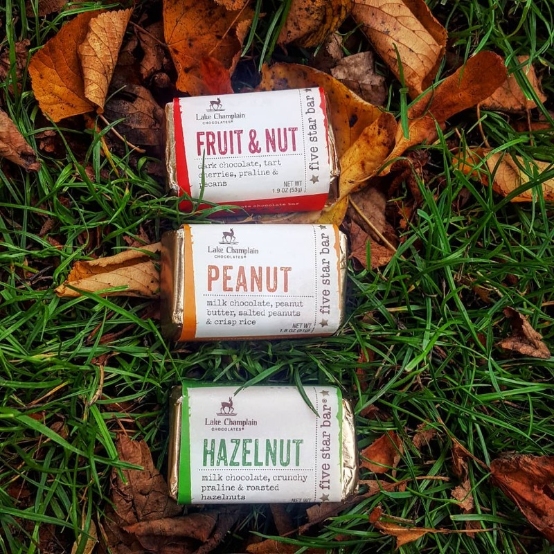 LCChocolates's tweet photo. Stop by our Pine St Store today to enjoy sweet deals on your favorite Five Star Bars. Plus, our friends from @RunamokMaple will be here form 12-4pm sampling their award-winning maple syrup!
📸 @vildesandma
#ChoctoberFest #FallinVermont #vermontmaple #makeitextraordinary https://t.co/fFLXpyCF0o