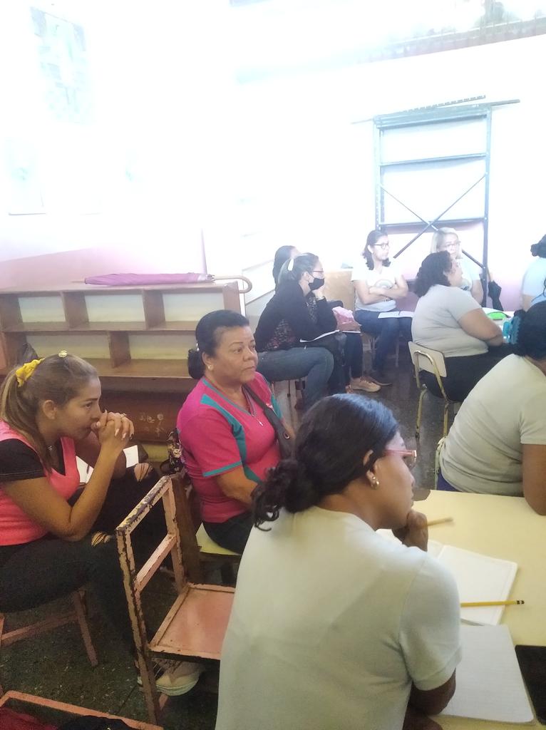 pen_aristides's tweet photo. #14deOct desde el Municipio Ezequiel Zamora el @pen_aristides y @sanluisrey_apep activados con el 2do encuentro de formación Juntos por la Educación del Futuro 2022-2030
#VenezuelaEsPoesía
#AraguaEsEducación
#ZamoraEsZamora
@leoalvacabrera
@_LaAvanzadora 
@Soykarinacarpio https://t.co/RilDKer04U