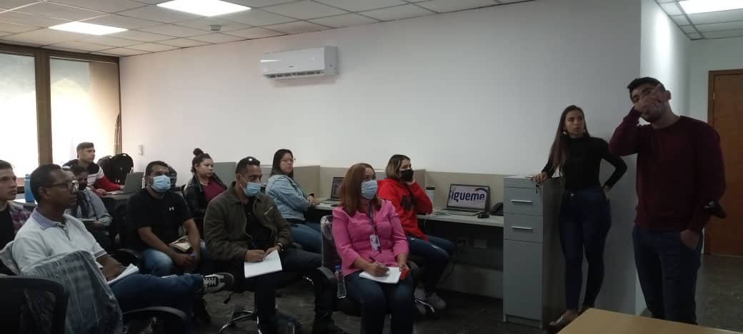 DGRPA1's tweet photo. #14Deoct Servidores públicos de la DGRPA y de la Dirección de Currículo, participaron en la Jornada de inducción del sistema SÍGUEME que permite insertar el sistema educativo a la dinámica nacional.
#VenezuelaEsPoesía

@_LaAvanzadora 
@vicent_carvajal 
@WuikelmanAngelP https://t.co/szTsgul0QP