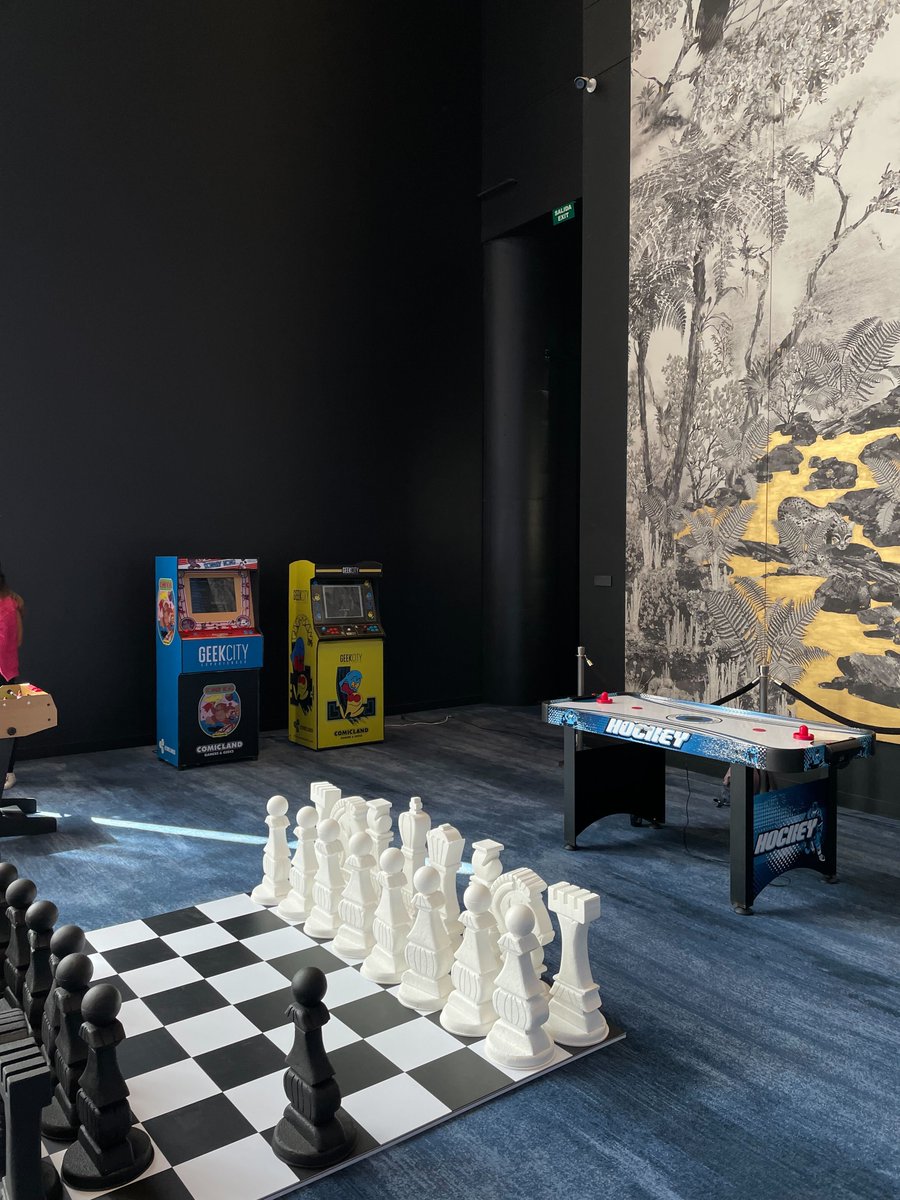 Consensys's tweet photo. It's lunch time at #ConsenSysConnect 🇨🇴
Hang around, lounge with frens, play a game or two😉 https://t.co/Q7SBWs3Nzn