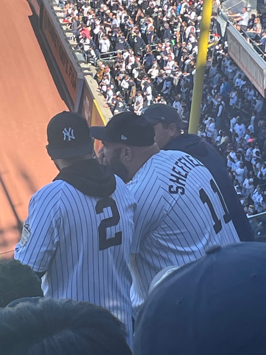 AnotherBenStein's tweet photo. Yankee alums Gary Sheffield and Derek Jeter. #Yankees #Tampa https://t.co/0q3ndwrYJh