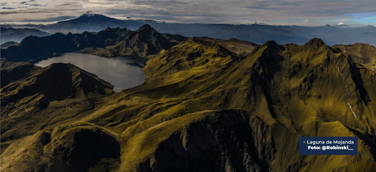 Panavial_ec's tweet photo. Te compartimos esta hermosa foto de la laguna de #Mojanda, la misma que reposa sobre un volcán del mismo nombre.
Además, podrás apreciar al Cayambe, Antisana, Sincholagua, Cotopaxi, Rumiñahui y Pasochoa en una hermosa danza natural.
📷: @Robinski__ https://t.co/XEJAXypRGg