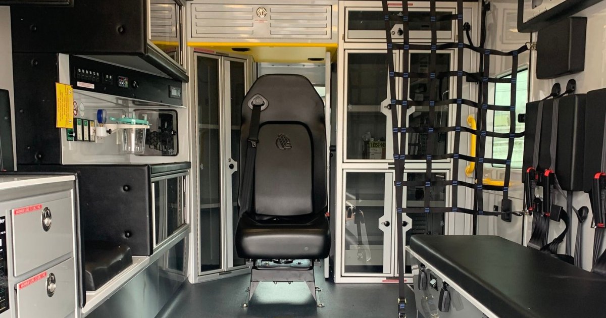 DemersAmbulance's tweet photo. Marshfield Clinic Health System in Marshfield, Wisconsin. USA has a new Demers MX 170 thanks to @PomaslFire. This unit has also gotten an eye-catching graphics package in blue and pink that is highly reflective for increased safety. π· @PomaslFire #DemersAmbulances #MX170 https://t.co/Ppu74n4sgY