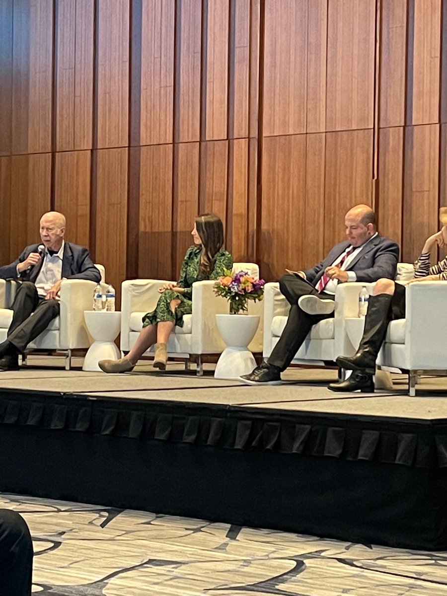 birchsbark's tweet photo. David Gergen takes the stage at ILA, talking about the role of leadership in an age of disinformation and misinformation. Gergen ask the question why are lies accepted now in our culture? #leadership #birchgroveinc https://t.co/obZvgHSKI7