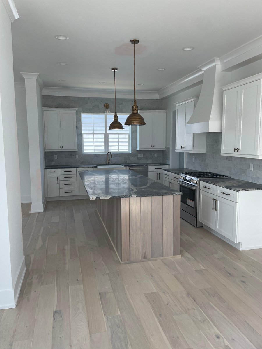 1933 Poplar Place in Lewis Center is coming together. Come visit us for open house on Saturday’s and Sunday’s in Evans Farm!