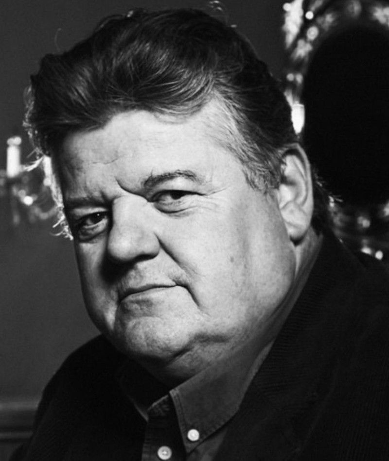 UHP's tweet photo. #InMemoriam : 😪 C'est avec une profonde tristesse, que nous venons d'apprendre la disparition de Robbie Coltrane, l'incarnation de Rubeus Hagrid dans les films #HarryPotter !  Levons nos baguettes en sa mémoire /✨ https://t.co/UndFC0dACD