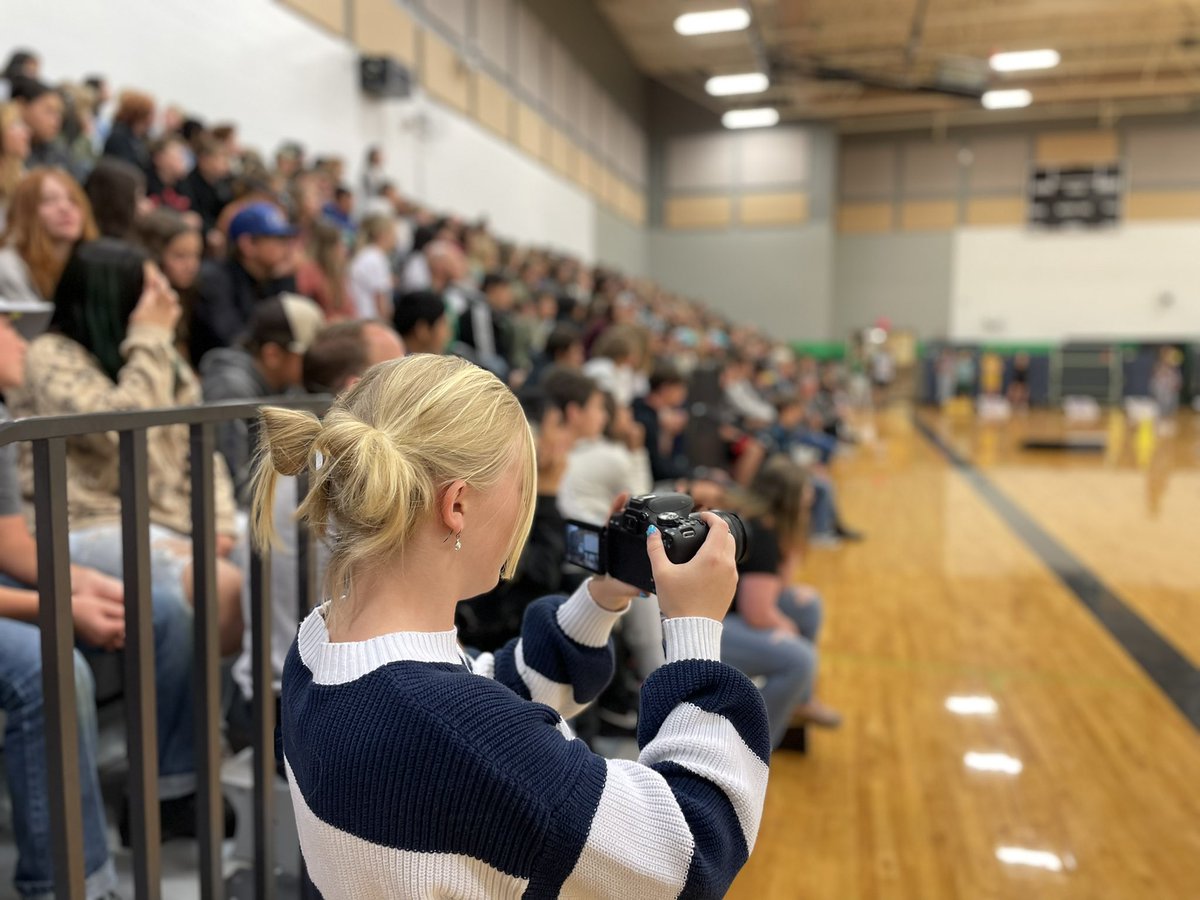 LMS_AP22's tweet photo. The Saber Staff has two new homes after a rocking assembly with the first (and potentially annual) Saber Games! Shoutout to student council and our first ever tributes! #LMS #EverySaberEveryDay #JustBeCool #WhenBooksComeToLife https://t.co/JYgObnrqAI