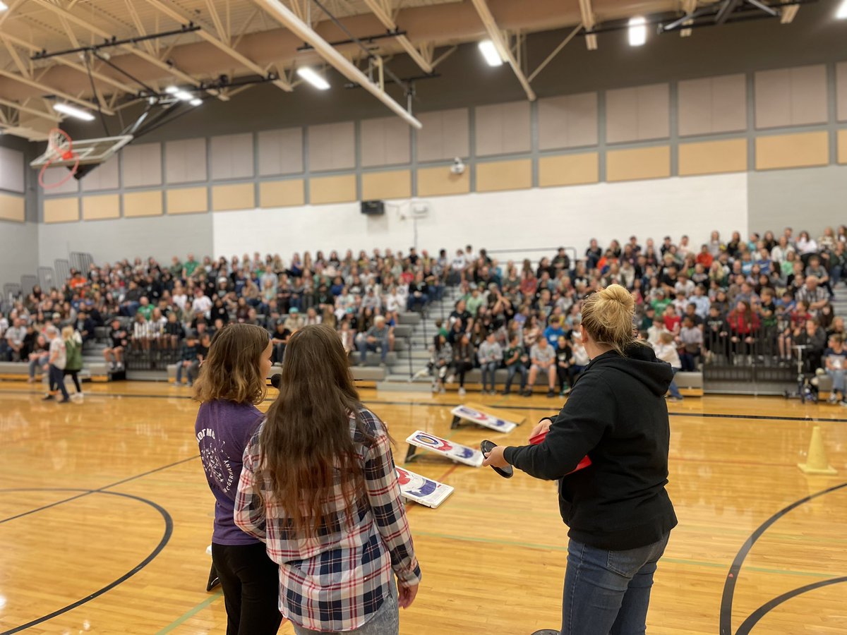 LMS_AP22's tweet photo. The Saber Staff has two new homes after a rocking assembly with the first (and potentially annual) Saber Games! Shoutout to student council and our first ever tributes! #LMS #EverySaberEveryDay #JustBeCool #WhenBooksComeToLife https://t.co/JYgObnrqAI