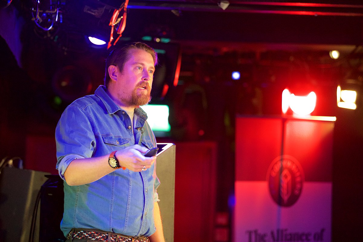 procopywriters's tweet image. Snapshot from #CopyCon22...

'Idleness is the act of preserving and nourishing your creativity' – @Boultini 

#copywritersunite