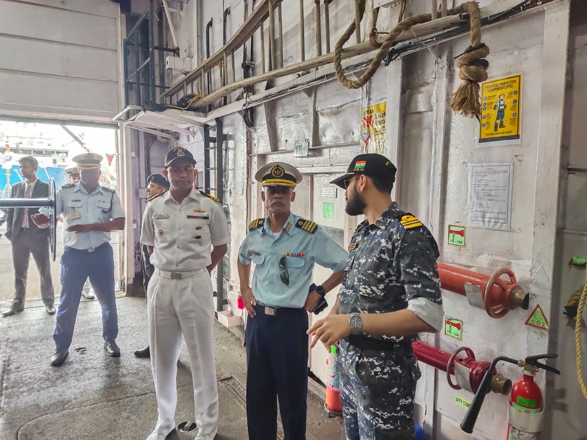 Col Jean Attala, Chief of Staff, SDF & Lt Col David Arrisol, CO SCG visited INS Suvarna for an official walk-around & working lunch as part of courtsey interaction with military leadership of Seychelles & cross-visits.