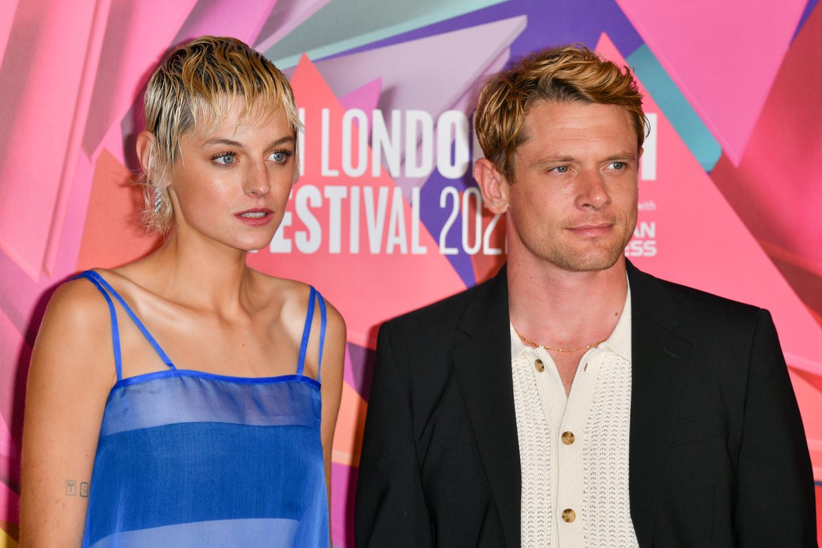 NetflixUK's tweet photo. 💙 It's time for the Lady Chatterley's Lover premiere at #LFF 💙 https://t.co/OnNOFVd52F