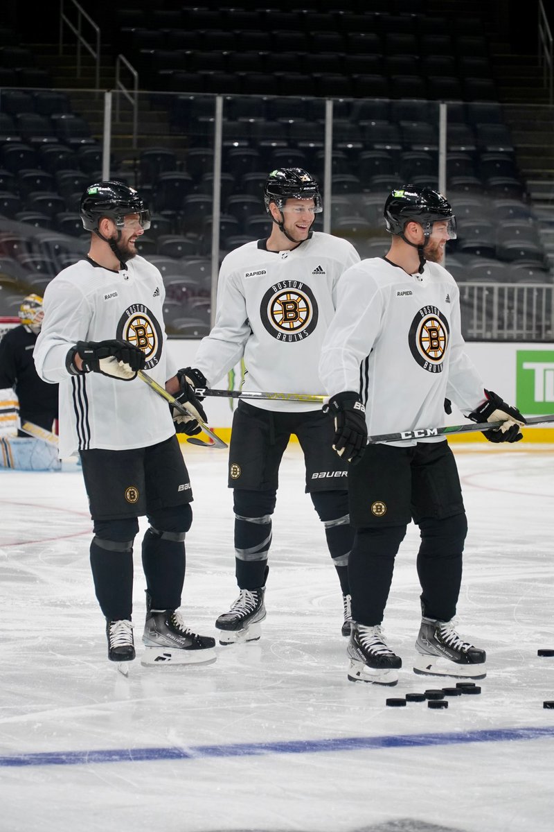 NHLBruins's tweet photo. Getting in some @tdgarden touches. https://t.co/A1T6SHJfq6