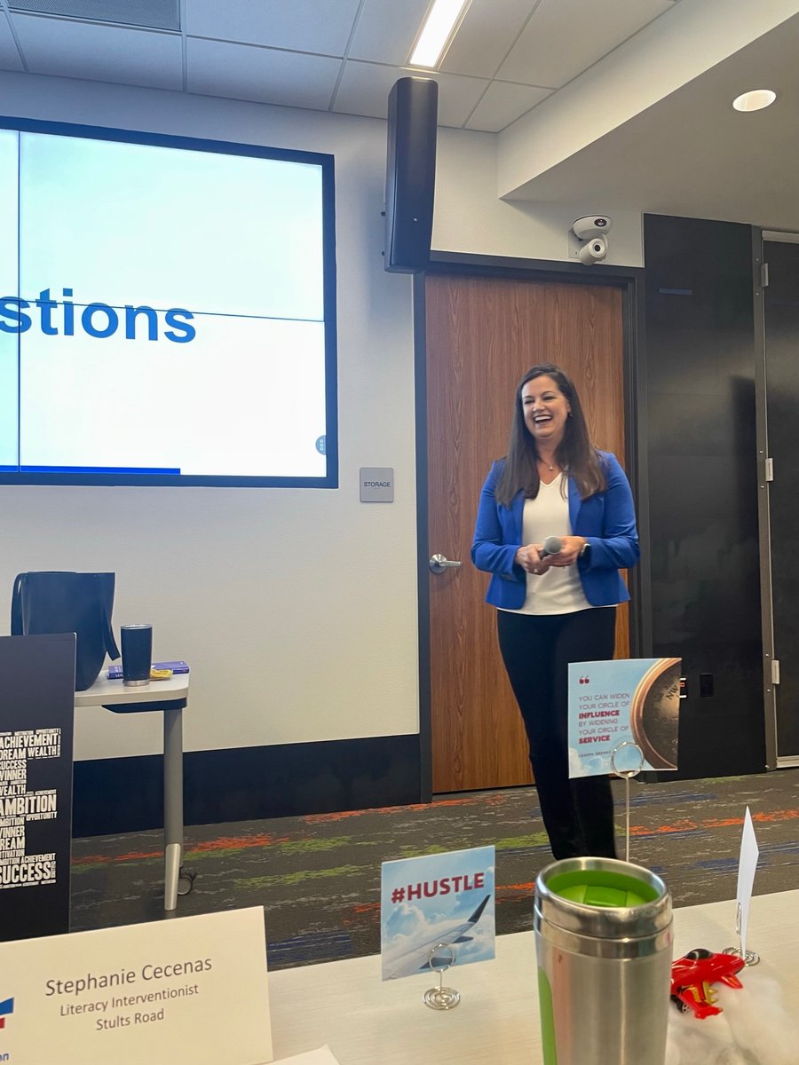 StephanieCecen3's tweet photo. Wonderful morning reflecting about direction, purpose and mission in RISD! #RISDLitandInt #risdbelieves https://t.co/9XCEpOWhJH